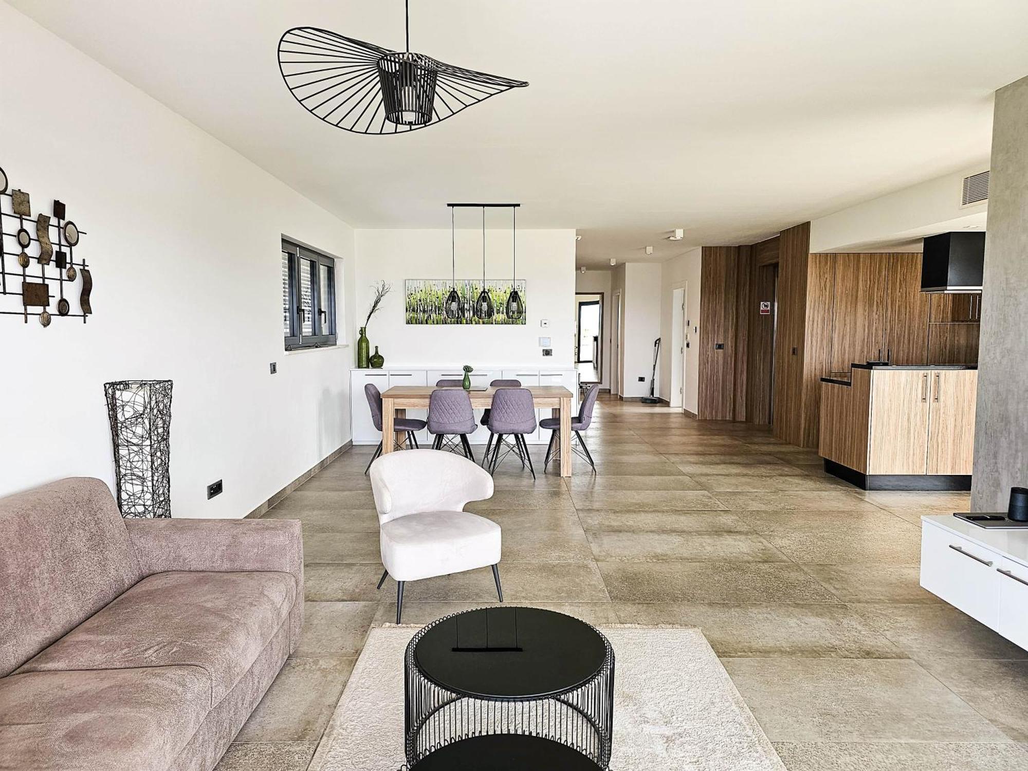 Luxury Apartments Baotic โตรกีร์ ภายนอก รูปภาพ