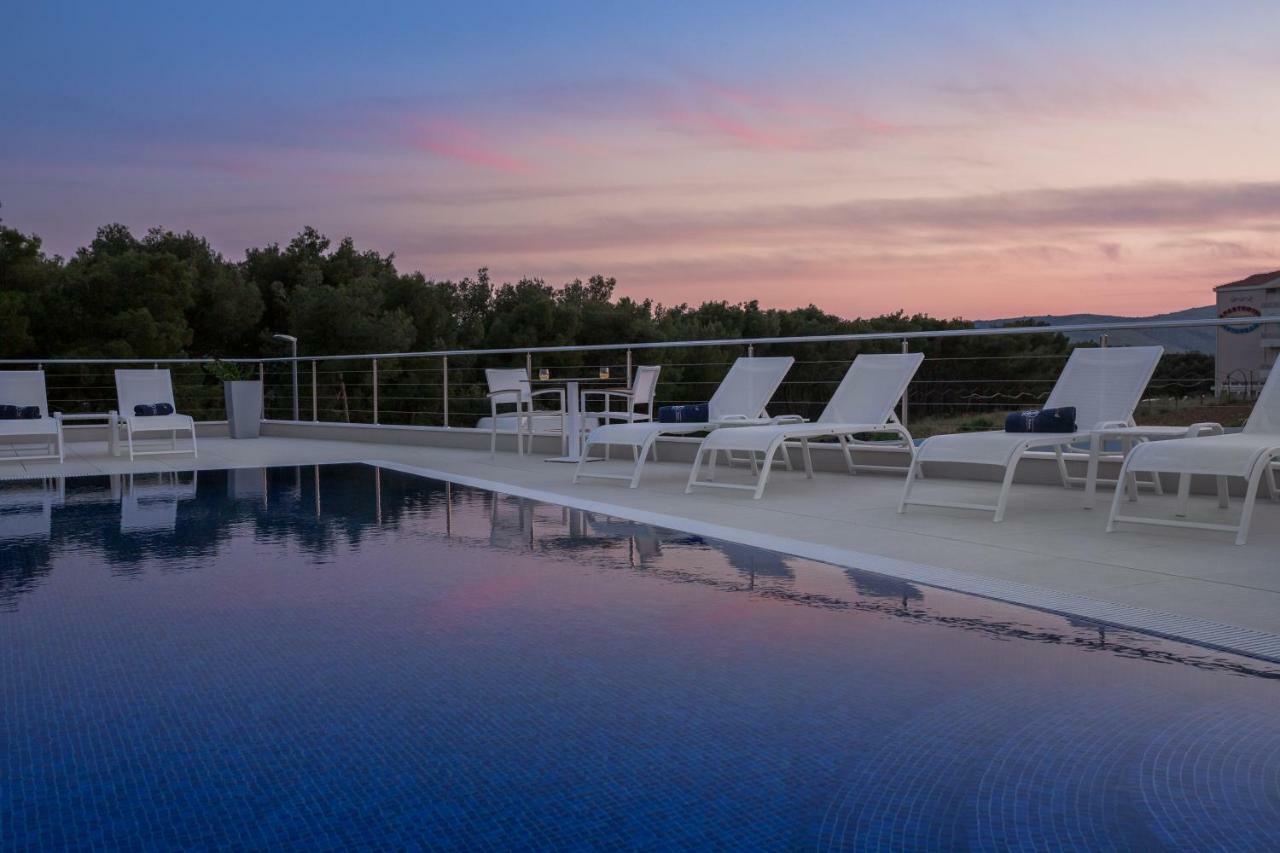 Luxury Apartments Baotic โตรกีร์ ภายนอก รูปภาพ